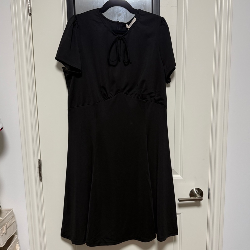Belle Poque Chic Black Mini Dress with Bow Detail